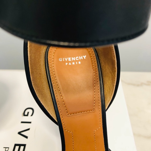 Givenchy Black Shark Lock High Heel Sandals $PRICE DROP⬇️ - Picture 6 of 6